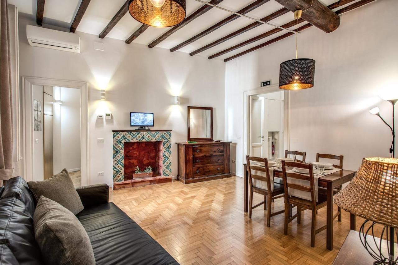 Casa Magiuli' Navona Apartment Rome Bagian luar foto
